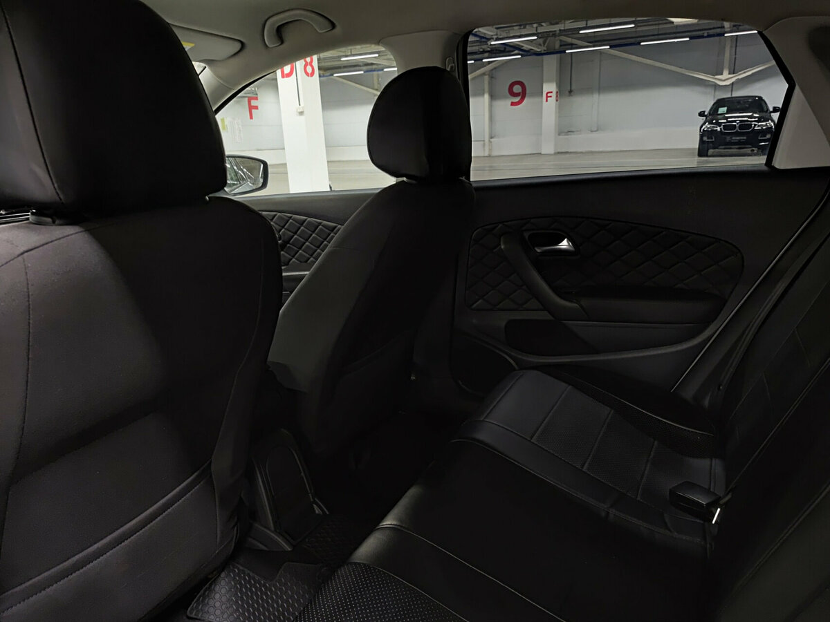 Купить Volkswagen Polo с пробегом. Фото: #11