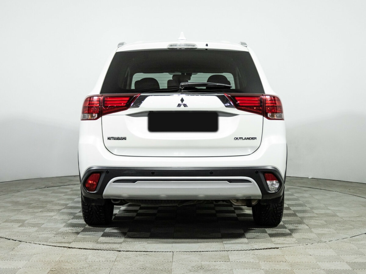 Купить Mitsubishi Outlander с пробегом. Фото: #4