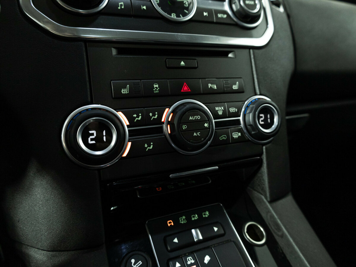 Купить Land Rover Discovery с пробегом. Фото: #13