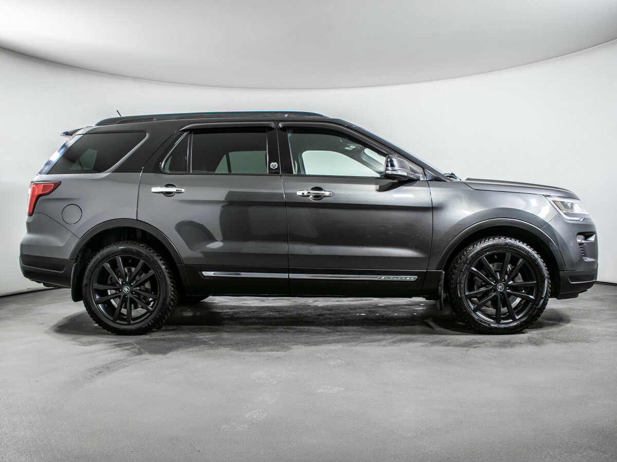 Купить Ford Explorer с пробегом. Фото: #3