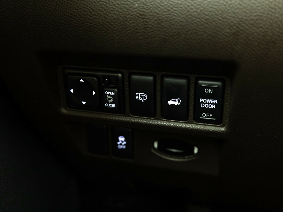 Купить Infiniti FX с пробегом. Фото: #20