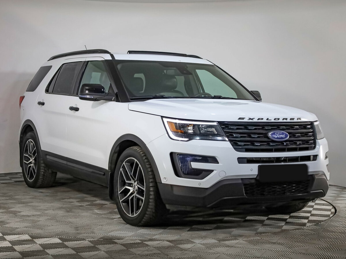 Купить Ford Explorer с пробегом. Фото: #2