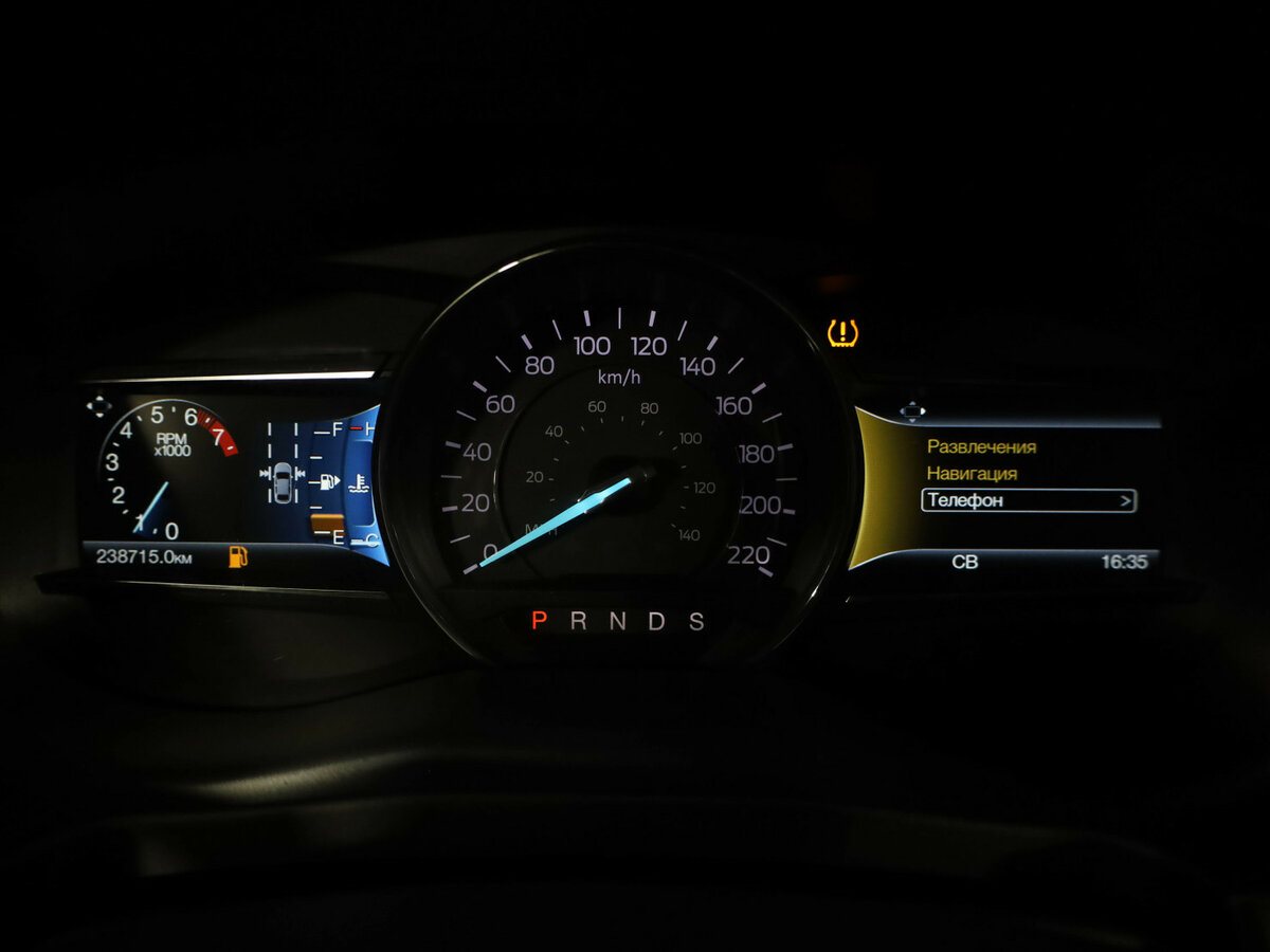 Купить Ford Explorer с пробегом. Фото: #10