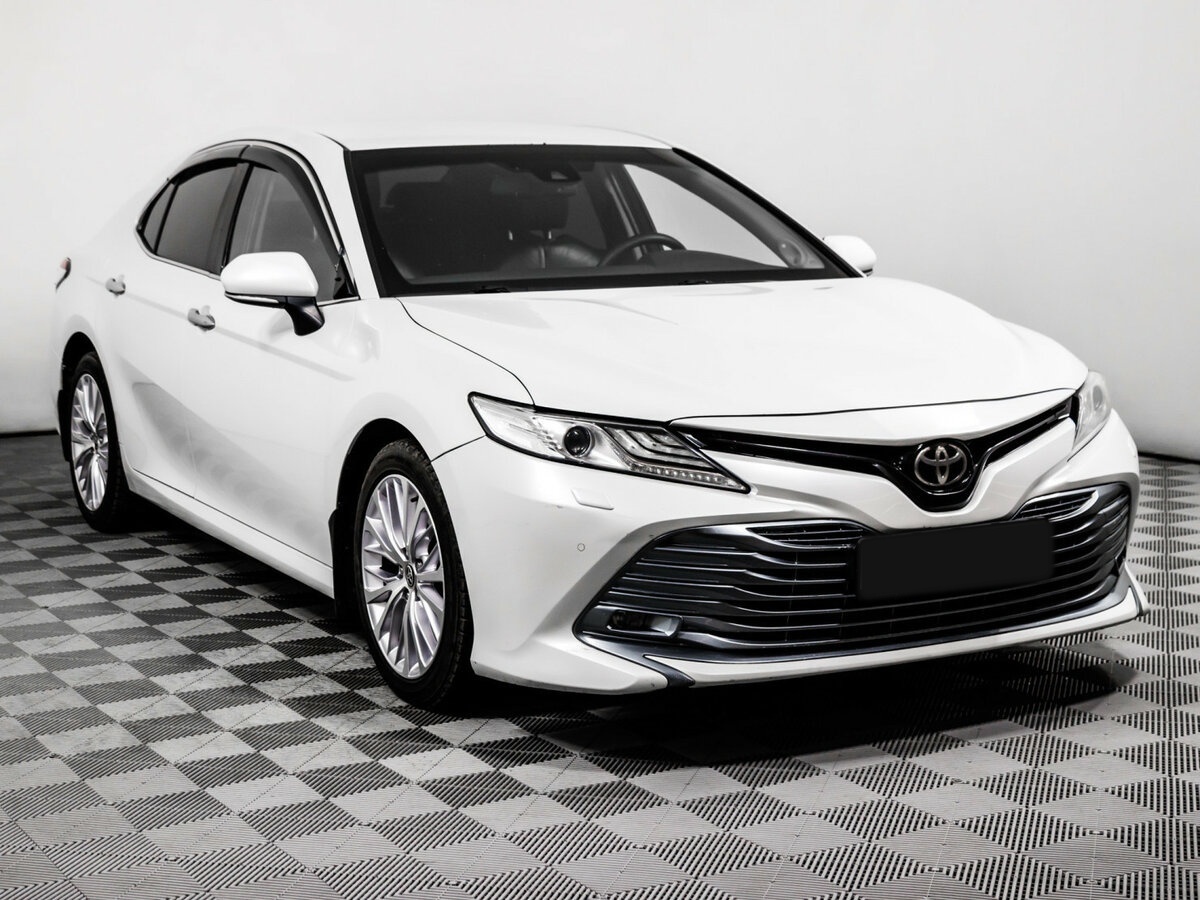 Купить Toyota Camry с пробегом. Фото: #2