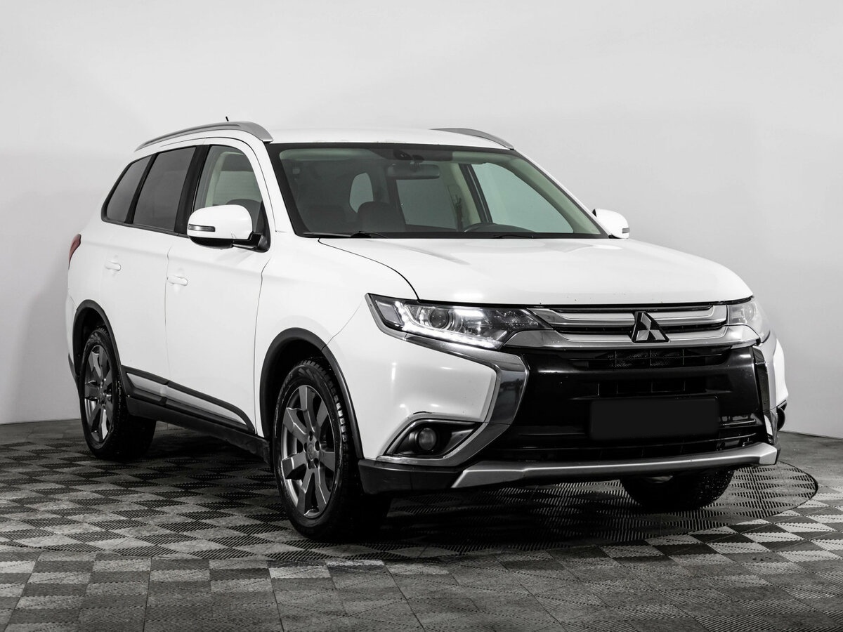 Купить Mitsubishi Outlander с пробегом. Фото: #2