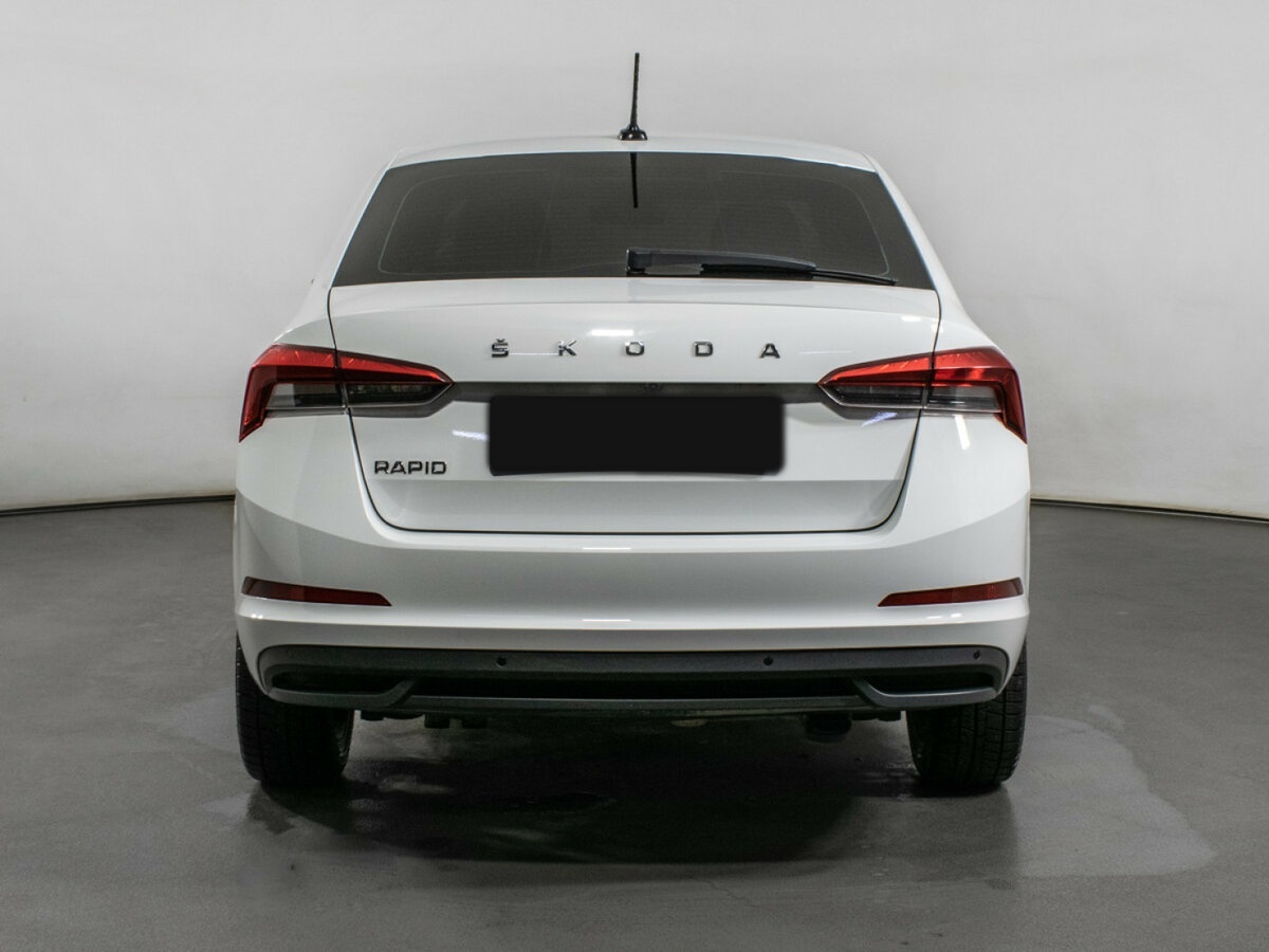 Купить Skoda Rapid с пробегом. Фото: #4