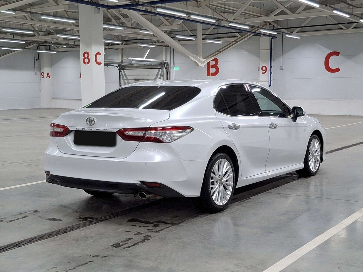 Купить Toyota Camry с пробегом. Фото: #4