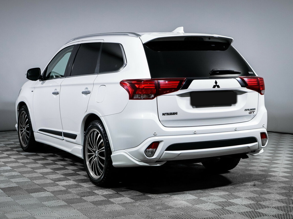 Купить Mitsubishi Outlander с пробегом. Фото: #6