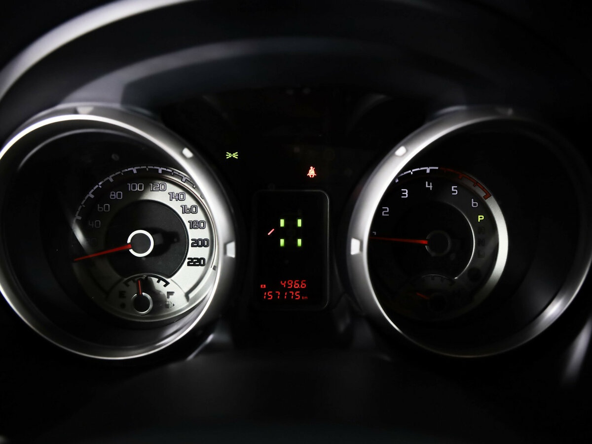 Купить Mitsubishi Pajero с пробегом. Фото: #10