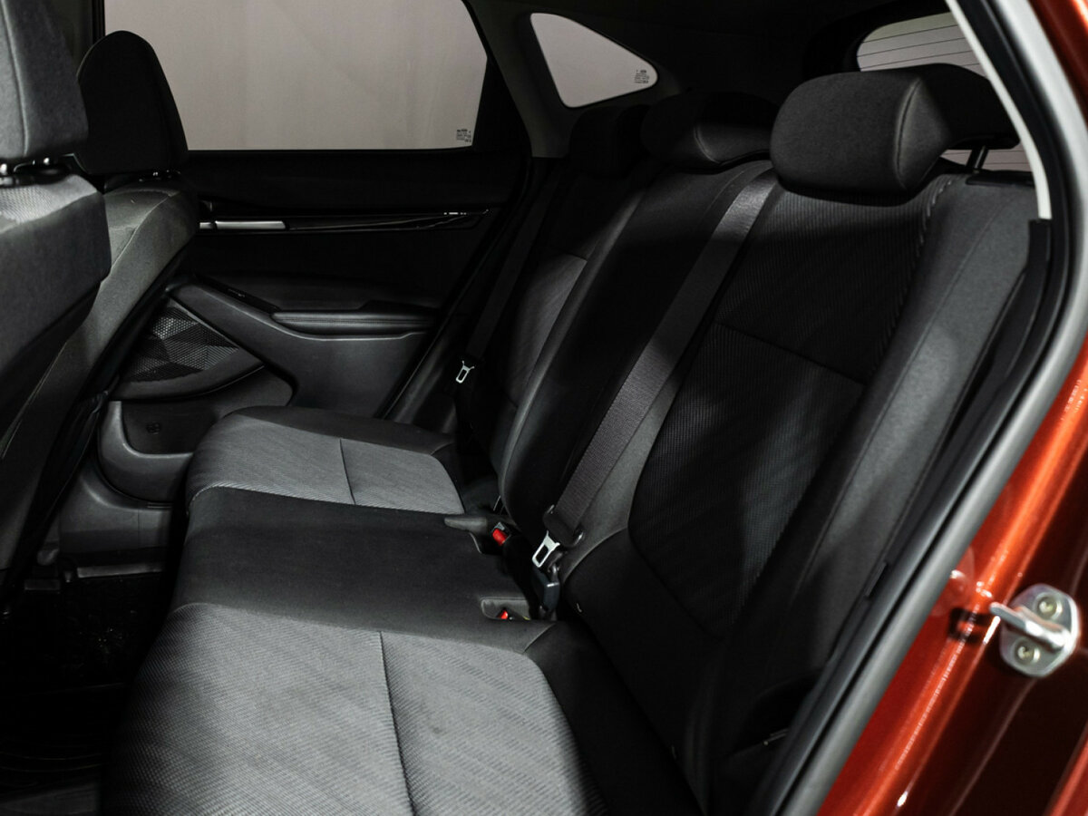 Купить Kia Seltos с пробегом. Фото: #9