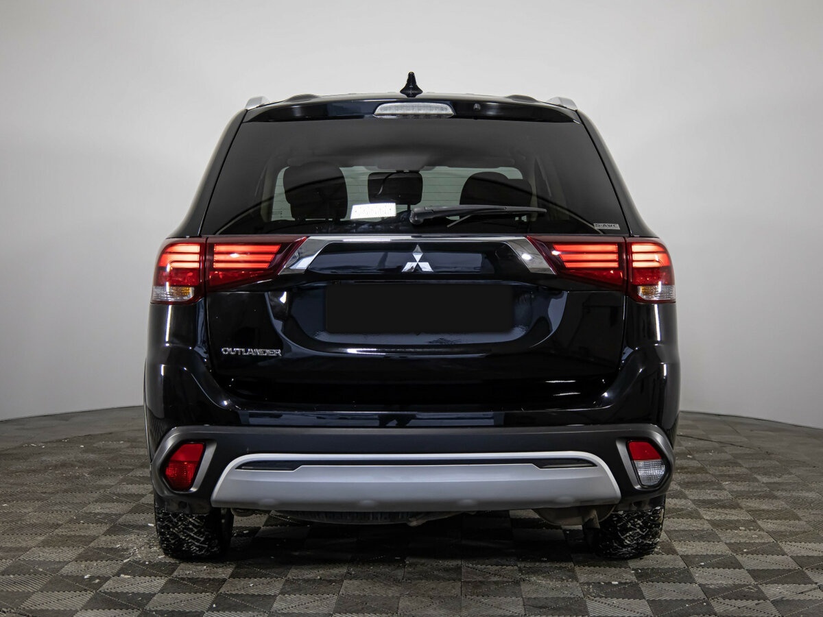 Купить Mitsubishi Outlander с пробегом. Фото: #3