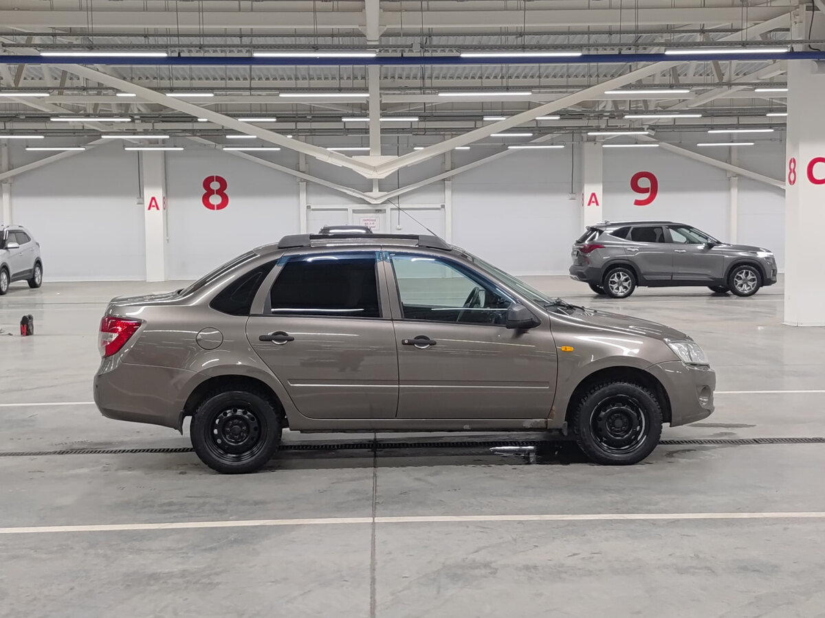 Купить Lada (ВАЗ) Granta с пробегом. Фото: #3