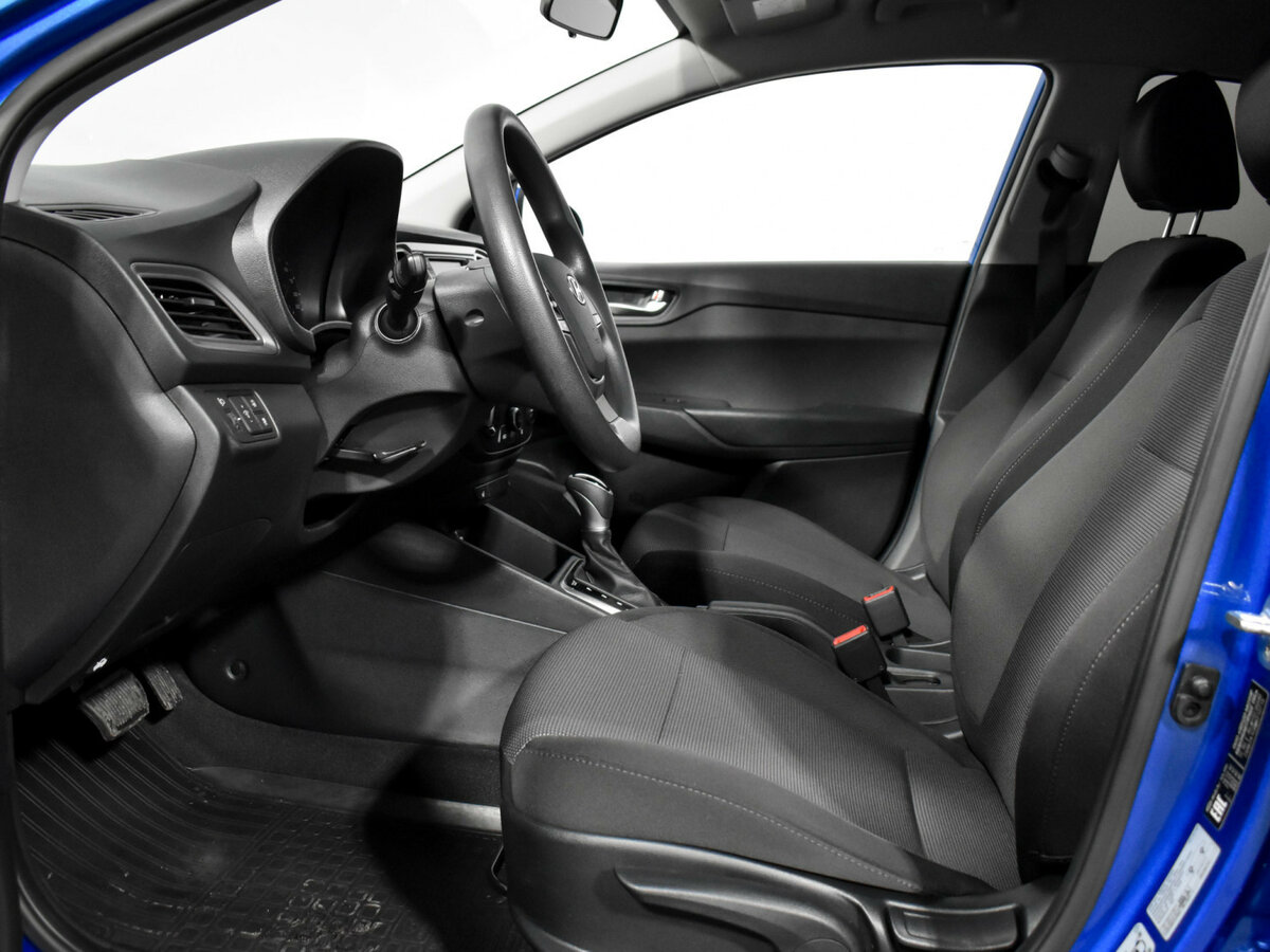 Купить Hyundai Solaris с пробегом. Фото: #9