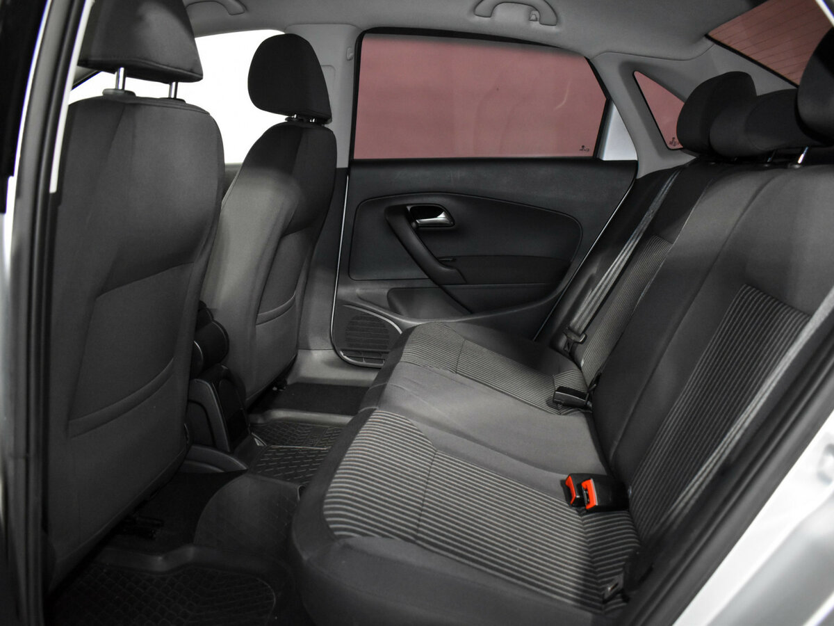 Купить Volkswagen Polo с пробегом. Фото: #10