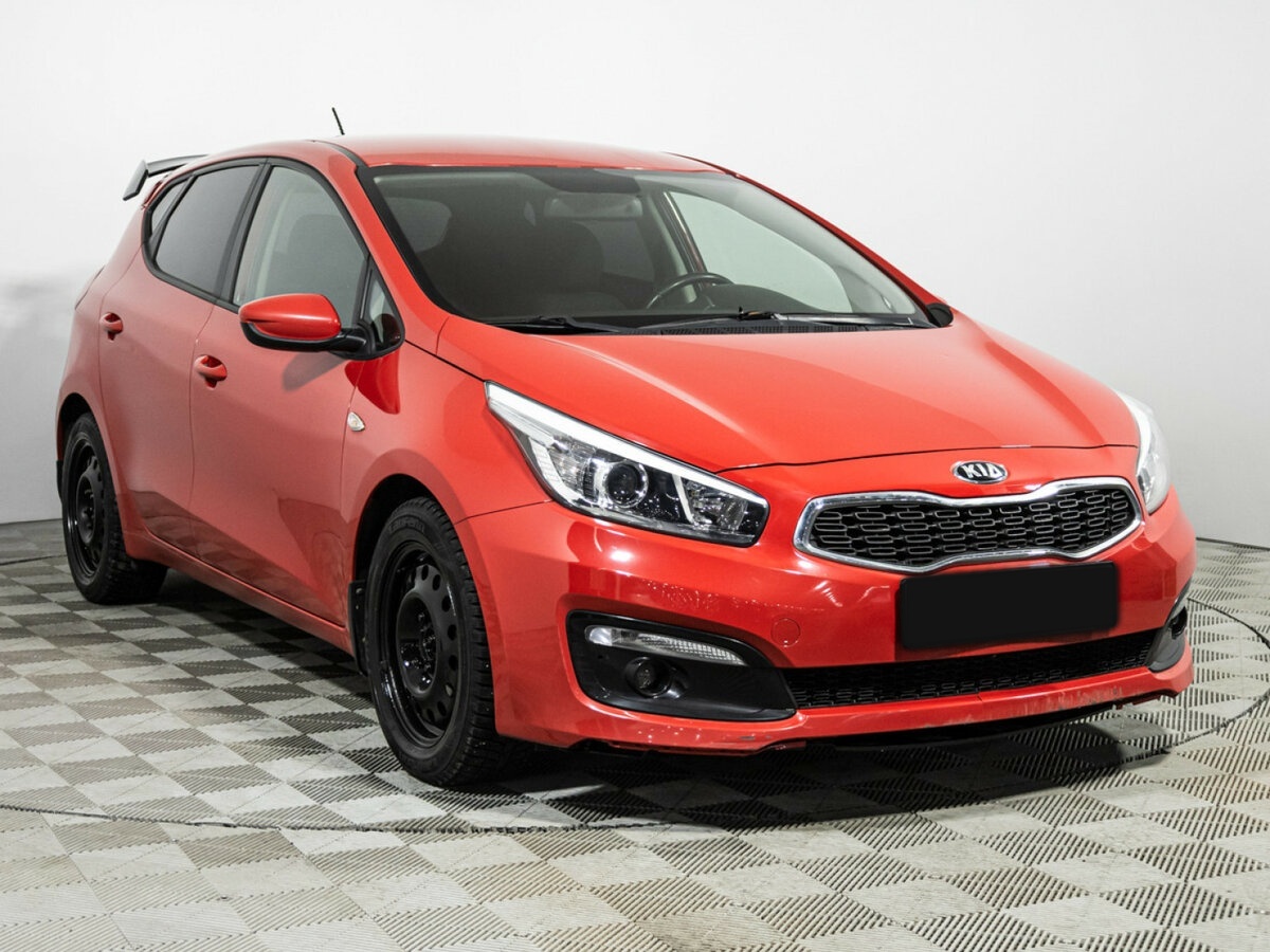 Купить Kia Ceed с пробегом. Фото: #2