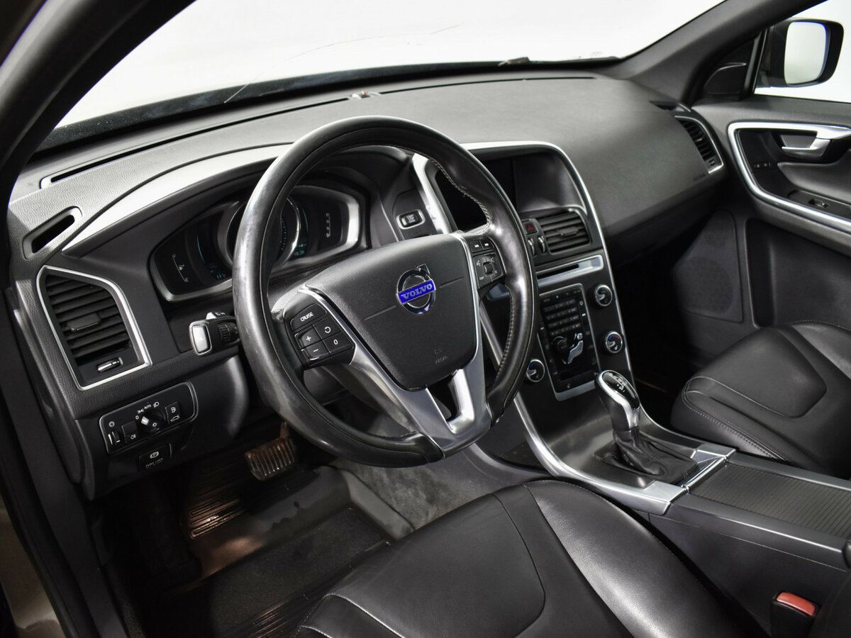 Купить Volvo XC60 с пробегом. Фото: #8
