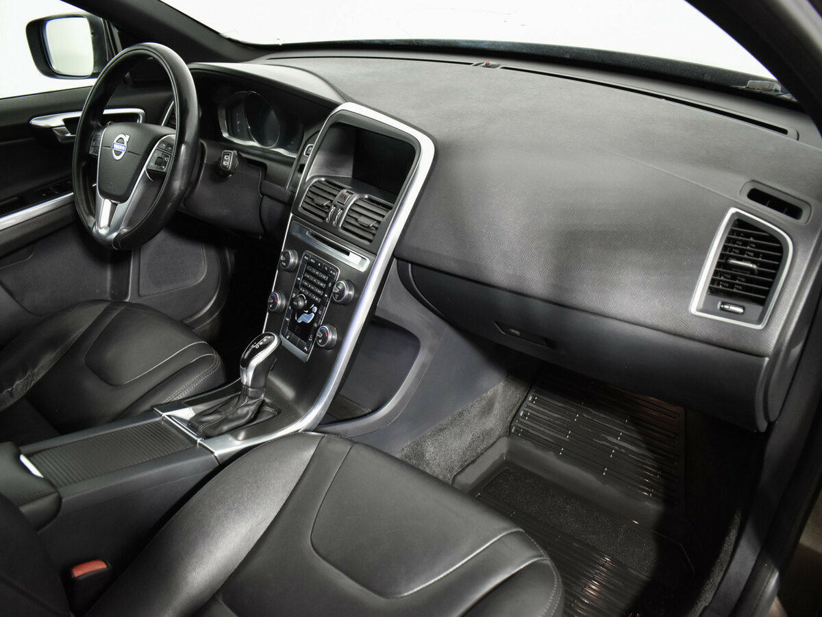 Купить Volvo XC60 с пробегом. Фото: #11