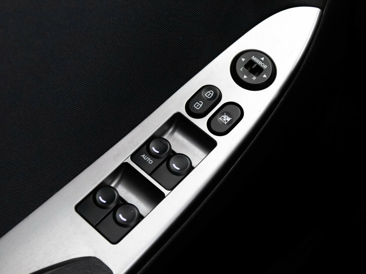 Купить Hyundai Solaris с пробегом. Фото: #13