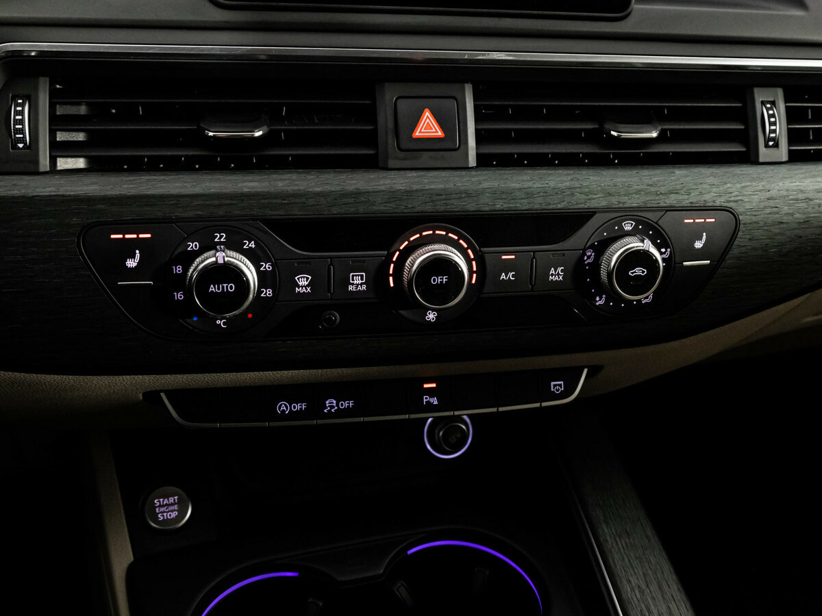 Купить Audi A4 с пробегом. Фото: #12