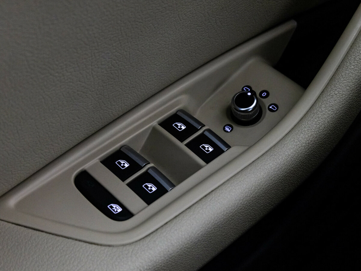 Купить Audi A4 с пробегом. Фото: #15