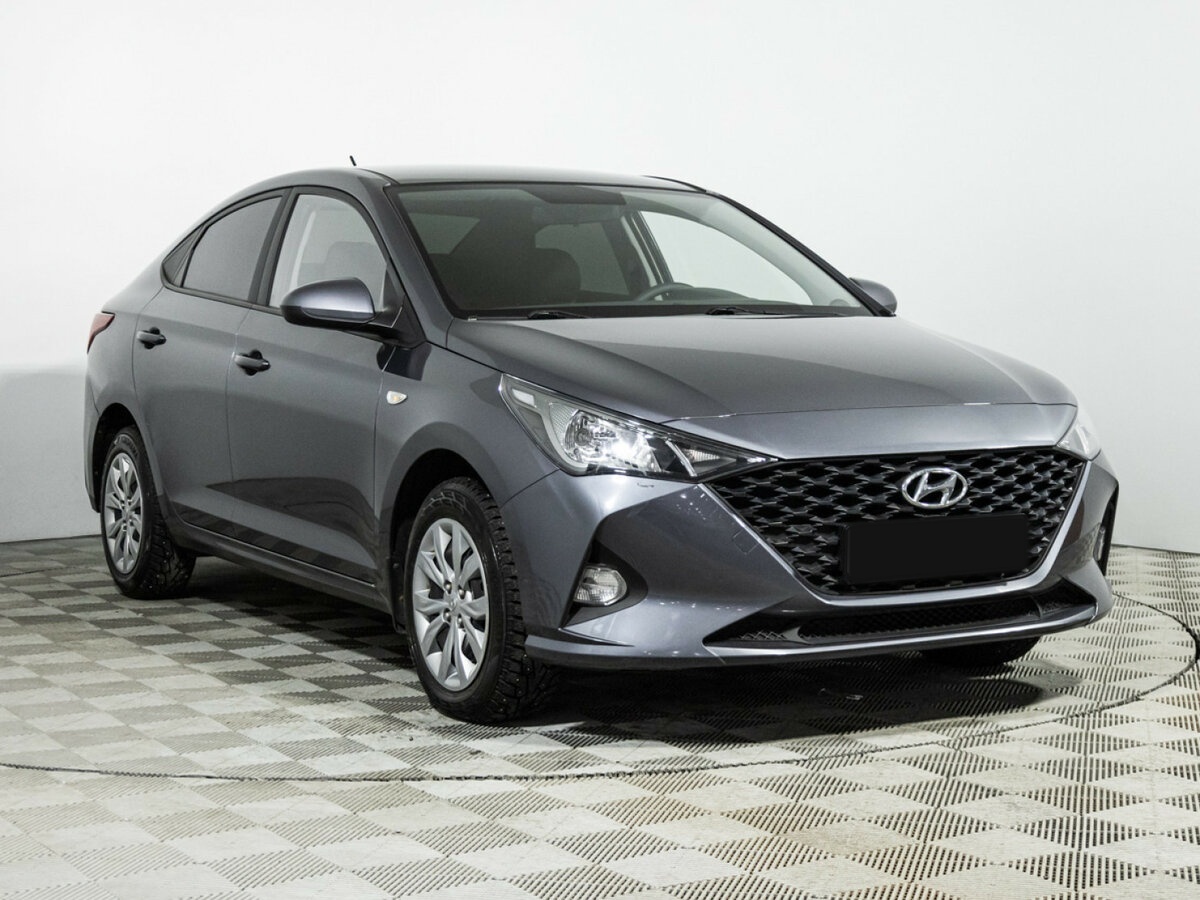 Купить Hyundai Solaris с пробегом. Фото: #2