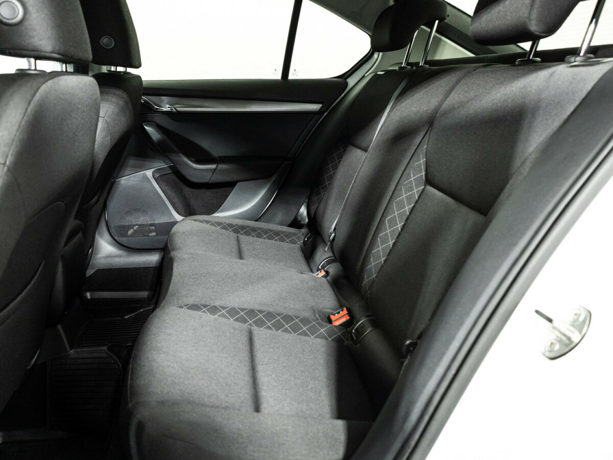 Купить Skoda Octavia с пробегом. Фото: #7