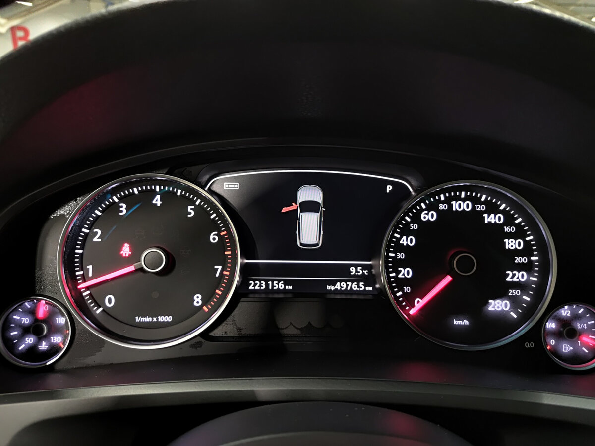 Купить Volkswagen Touareg с пробегом. Фото: #12