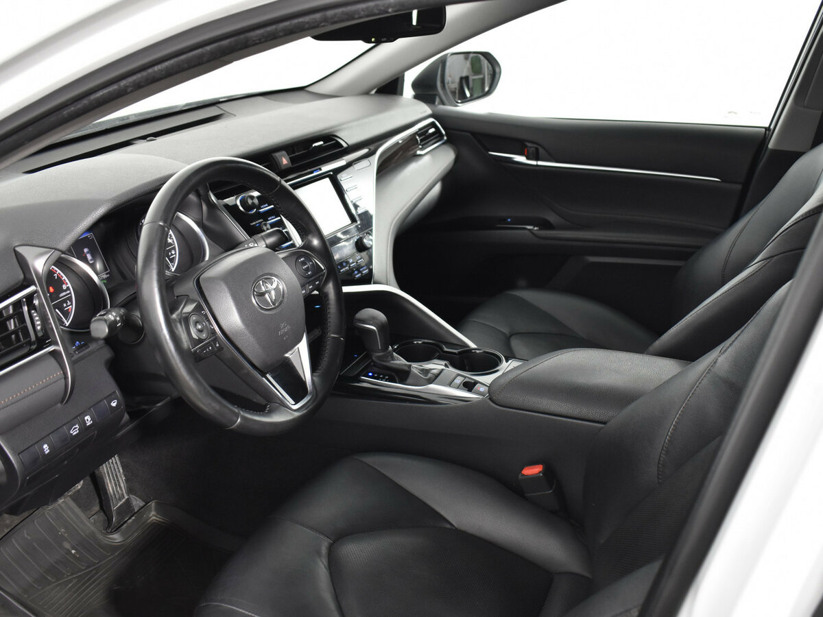Купить Toyota Camry с пробегом. Фото: #6