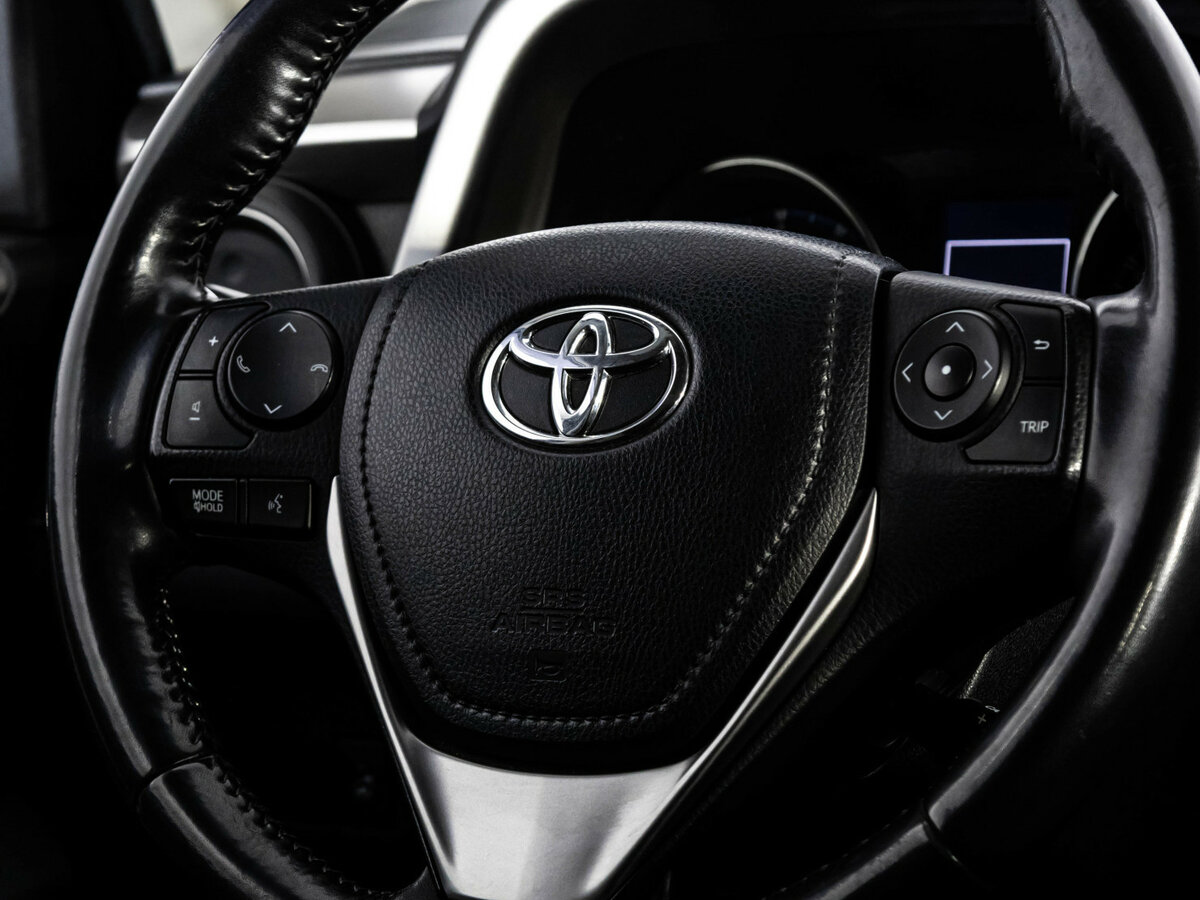 Купить Toyota RAV4 с пробегом. Фото: #9