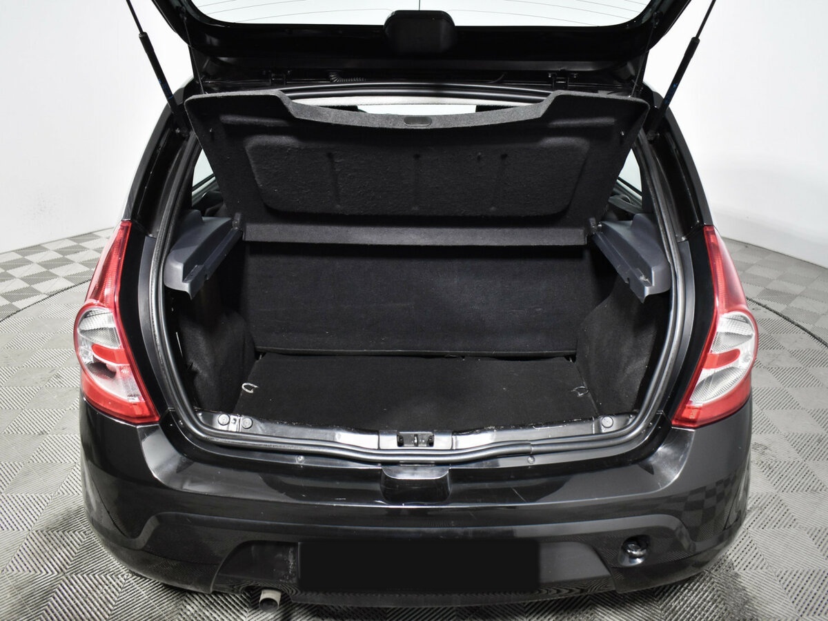 Купить Renault Sandero с пробегом. Фото: #17