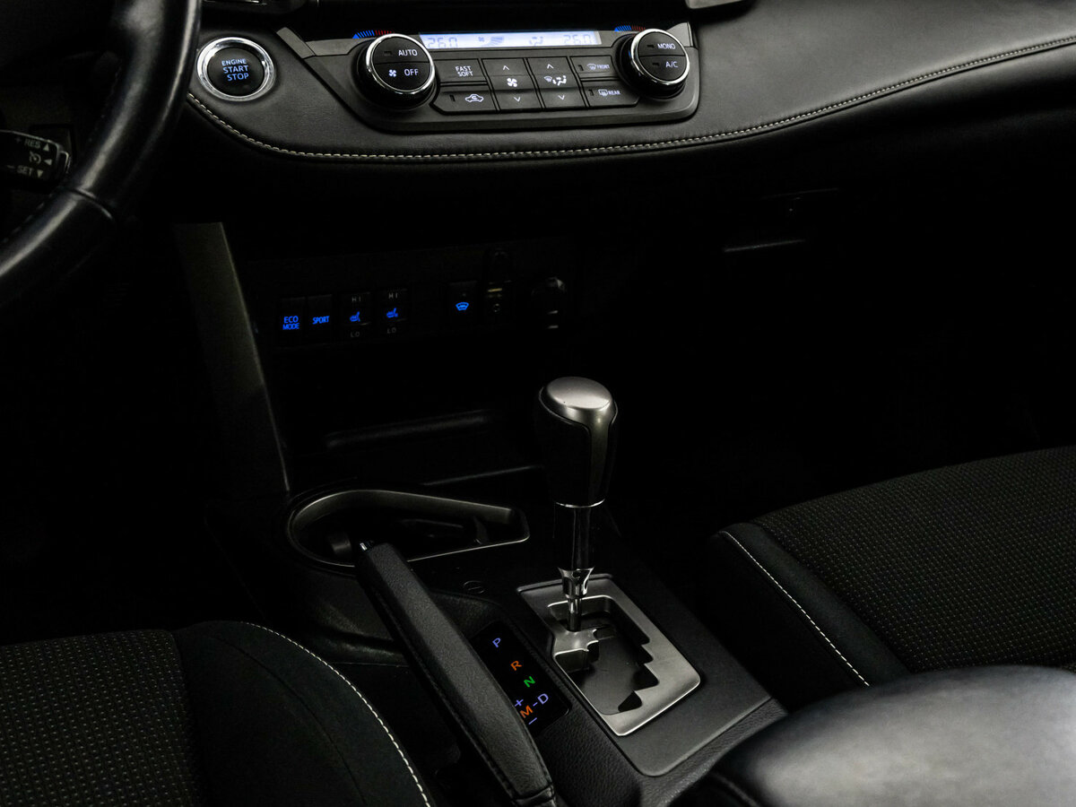 Купить Toyota RAV4 с пробегом. Фото: #9