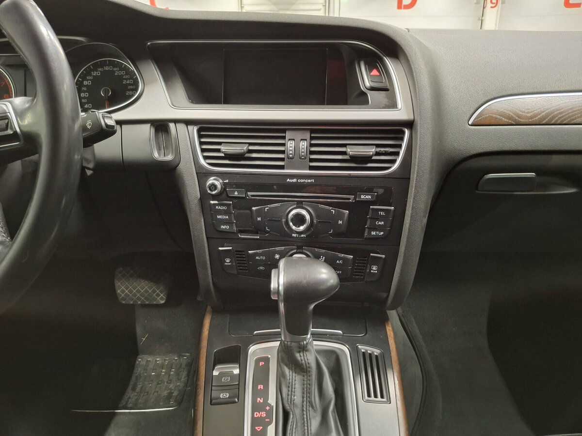 Купить Audi A4 с пробегом. Фото: #14