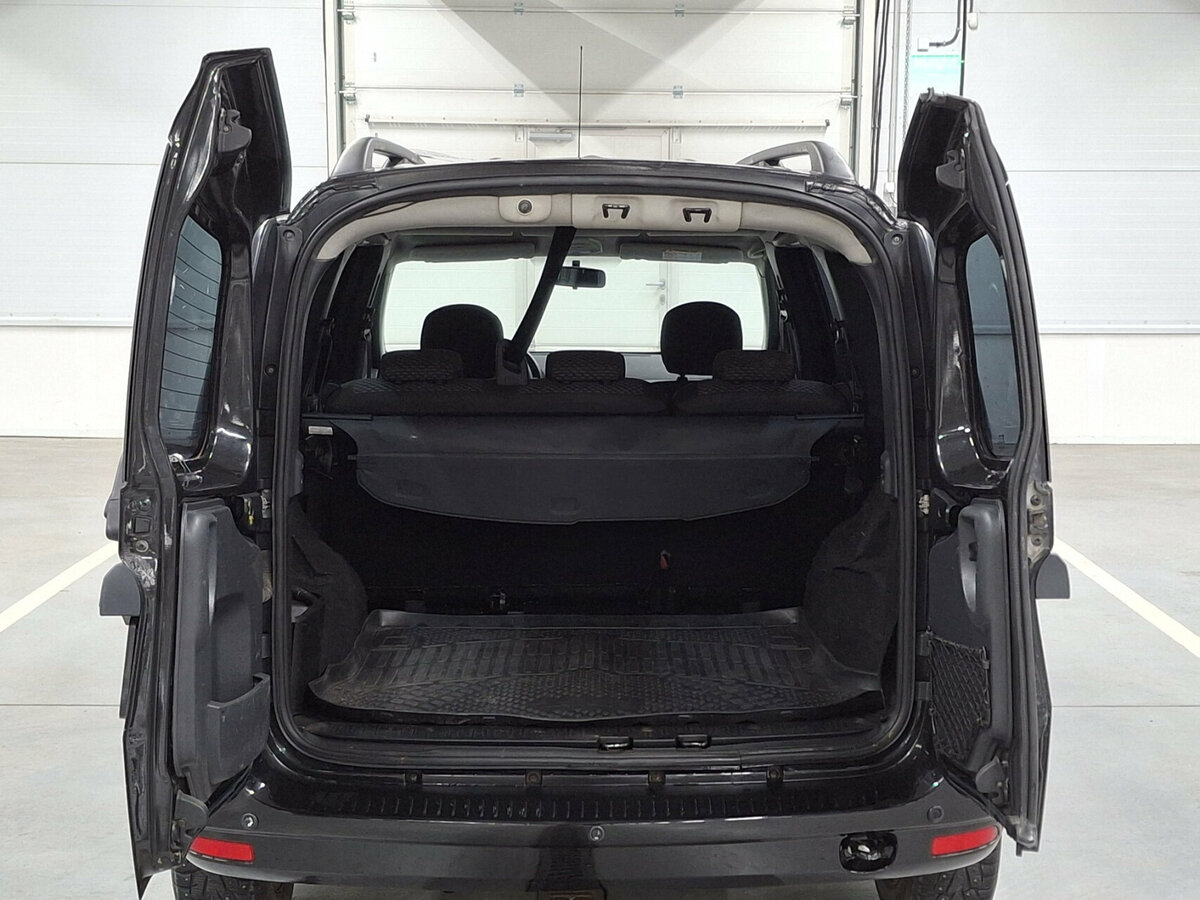 Купить Lada (ВАЗ) Largus с пробегом. Фото: #8