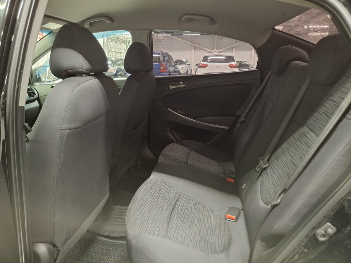 Купить Hyundai Solaris с пробегом. Фото: #11