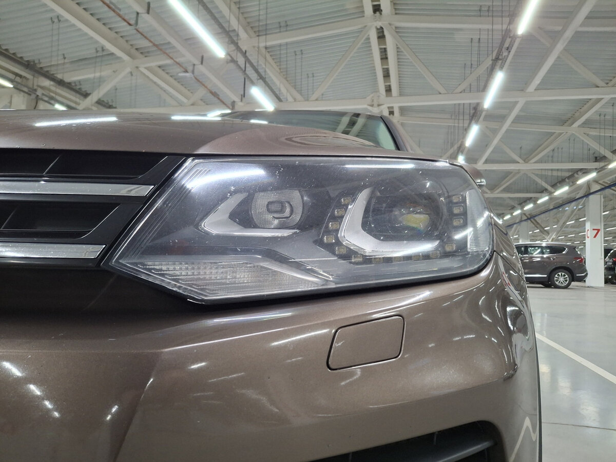 Купить Volkswagen Touareg с пробегом. Фото: #16