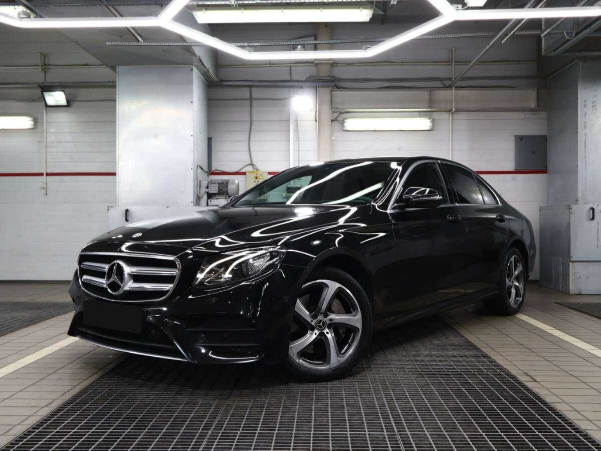 Купить Mercedes-Benz E-Класс с пробегом. Фото: #0